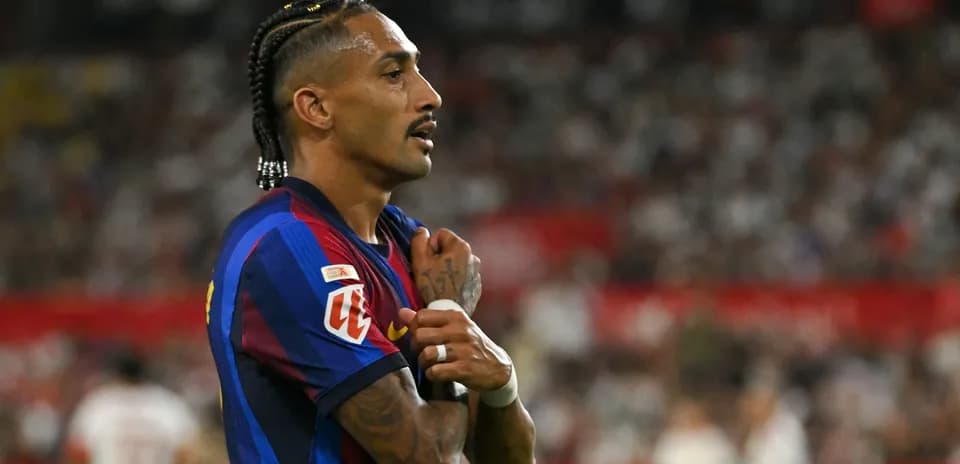 Futbolçu Barcelona formasında oyun zamanı