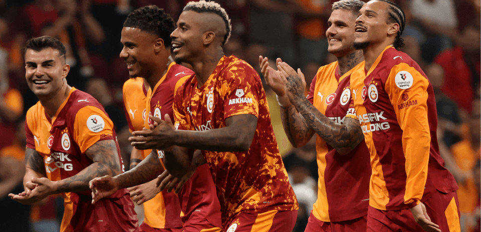 Konyaspor vs Göztepe match moment.