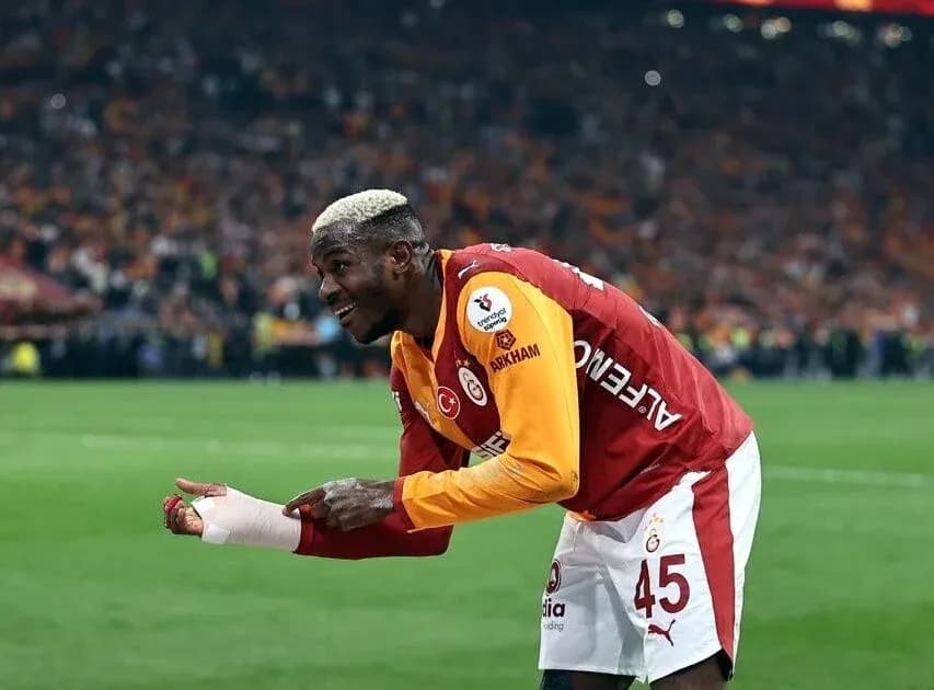Futbolçu Galatasaray formasında qol qeyd edir