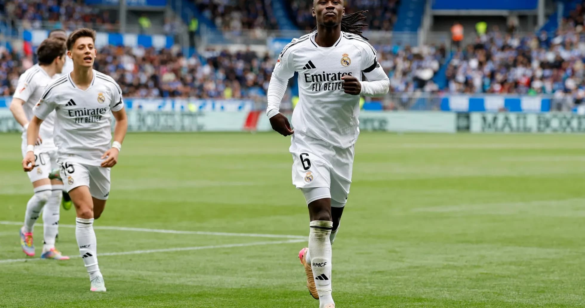Real Madrid oyunçusu qol sevinci yaşayır