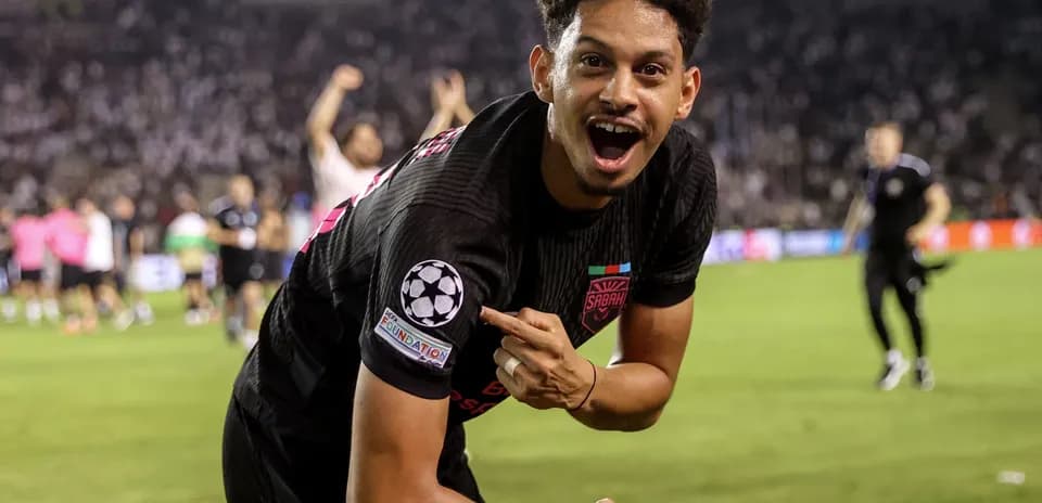 Sabah FA futbolçusu sevinclə qeyd edir