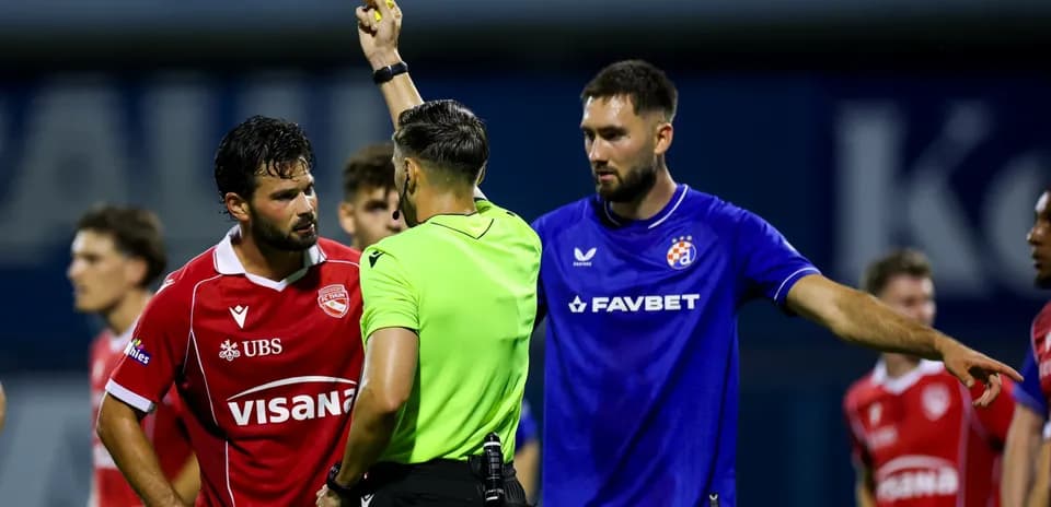 FC Thun oyunçusu qırmızı kart alır