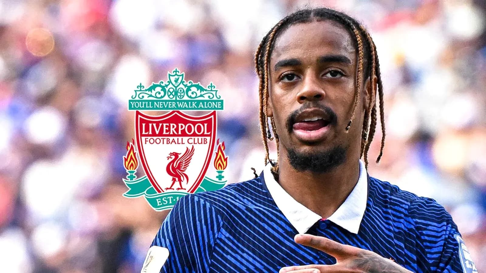 Futbolçu Liverpool FC logosu ilə birlikdə