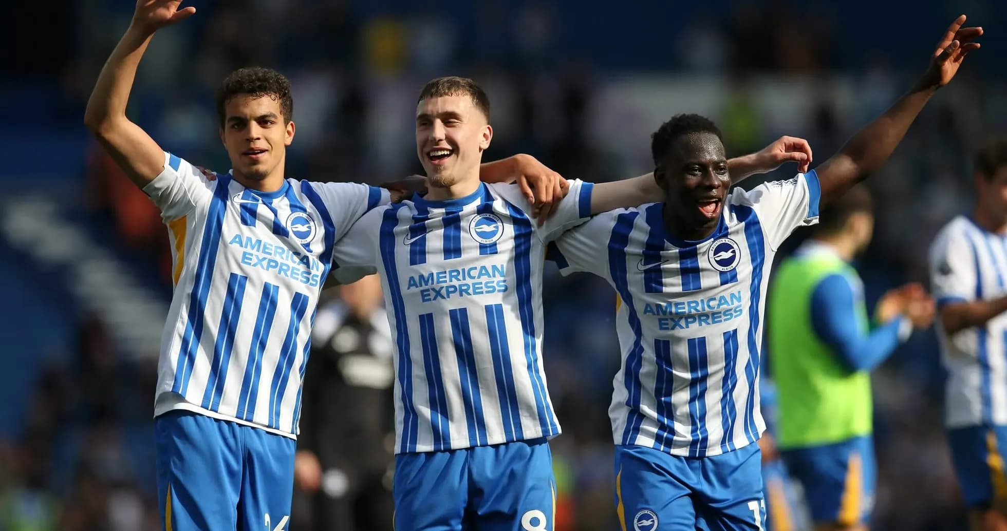 Brighton futbolçuları qələbəni qeyd edirlər
