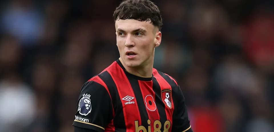 Futbolçu Bournemouth formasında oyun zamanı