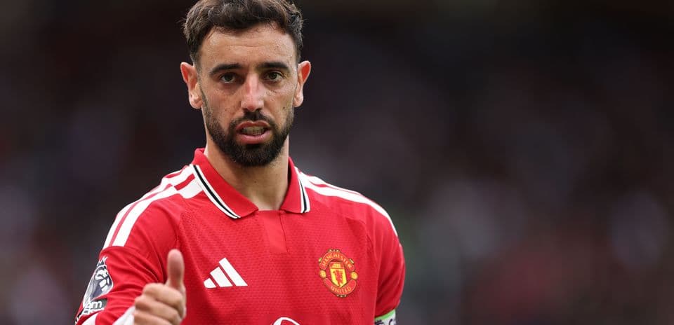 Bruno Fernandes in Manchester United jersey with thumbs up
