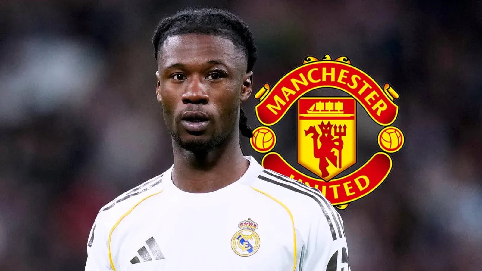 Futbolçu Real Madrid formasında, arxa planda Manchester United logosu