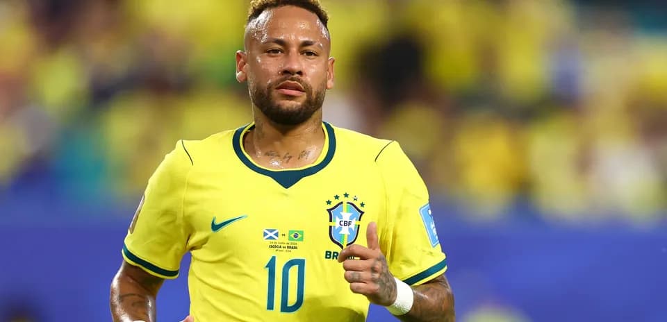 Braziliya futbolçusu Neymar oyun zamanı qaçır