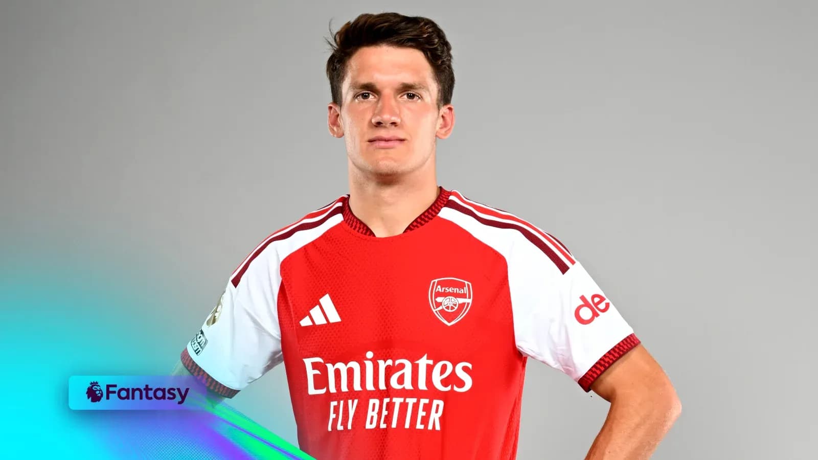 Futbolçu Arsenal formasında poz verib