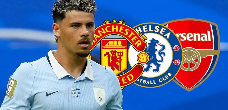 Futbolçu, Manchester United, Chelsea və Arsenal emblemləri arxasında