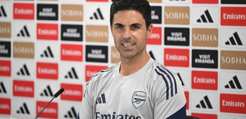 Menecer Arsenal mətbuat konfransında danışır