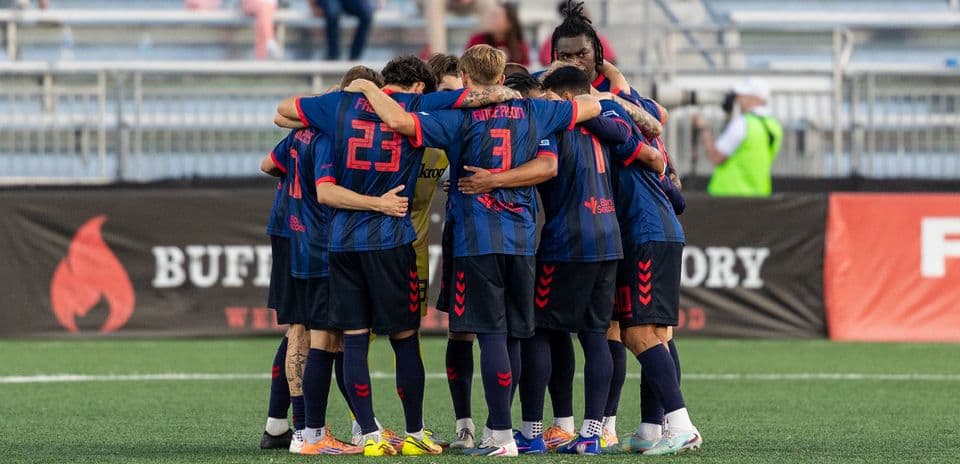 Loudoun United futbol komandası bir araya gəlir
