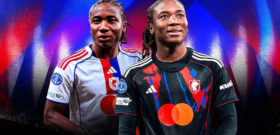 İki futbolçunun portretləri, müxtəlif forma geyinib