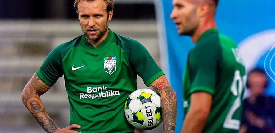 Sabah FA futbolçuları məşq zamanı