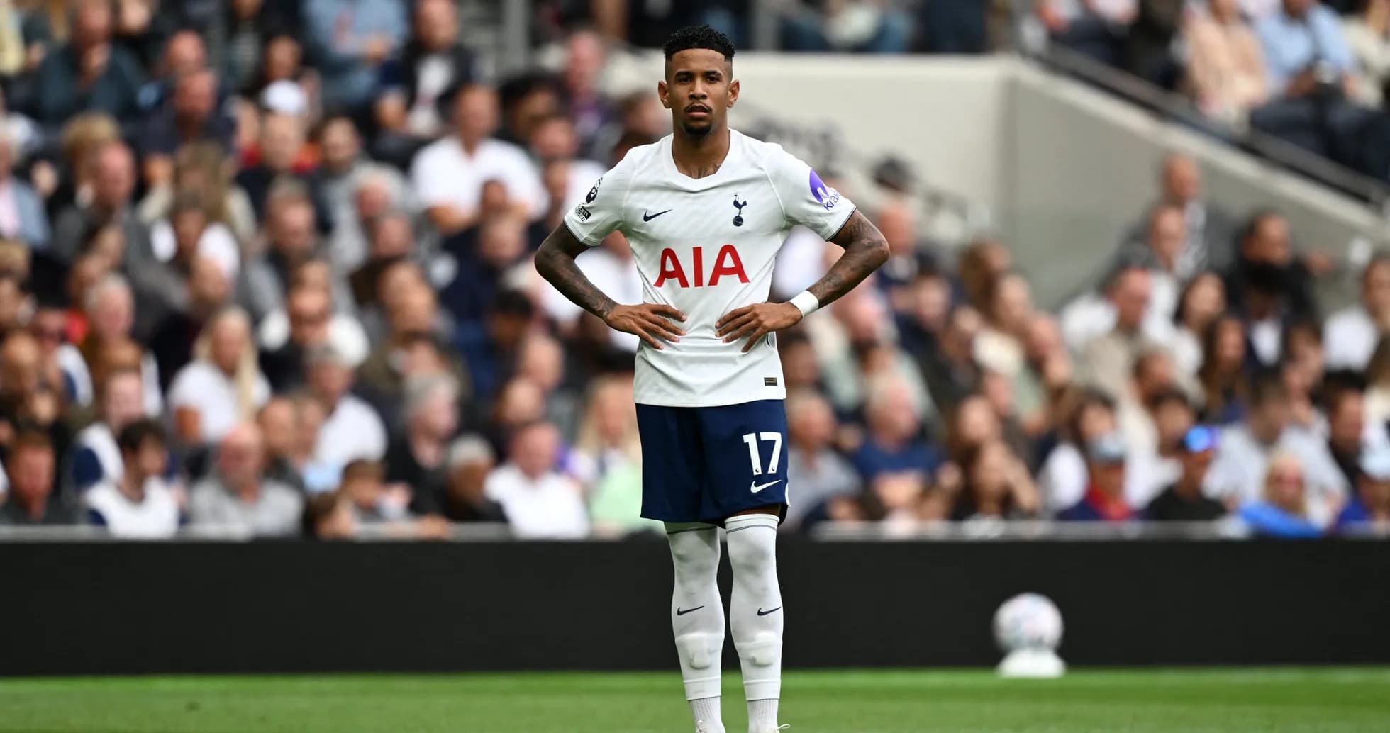 Tottenhem oyunçusu matçda dayanıb