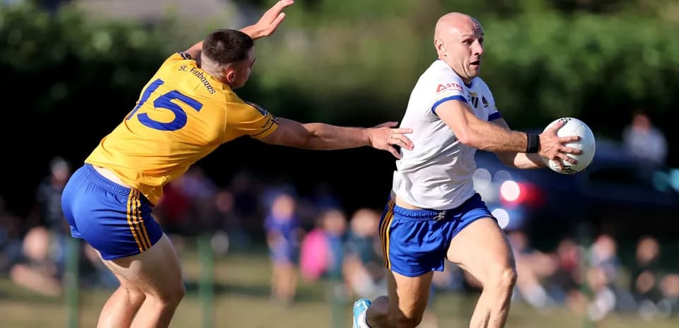 Player evading tackle while running with ball
