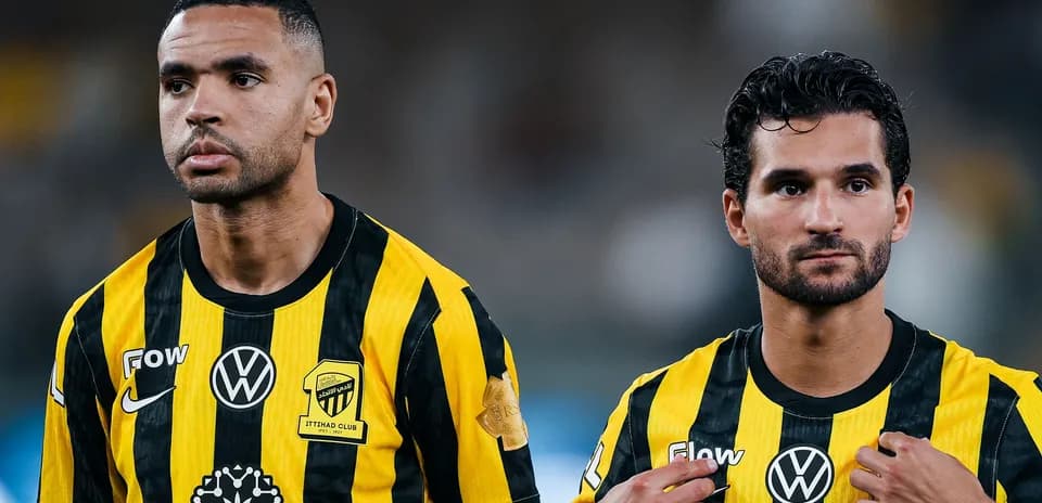 İttihad klubunun iki futbolçusu oyun öncəsi