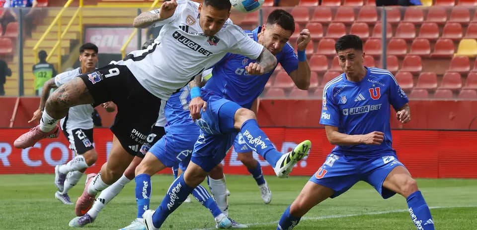 Universidad de Chile və Colo Colo futbol oyunu