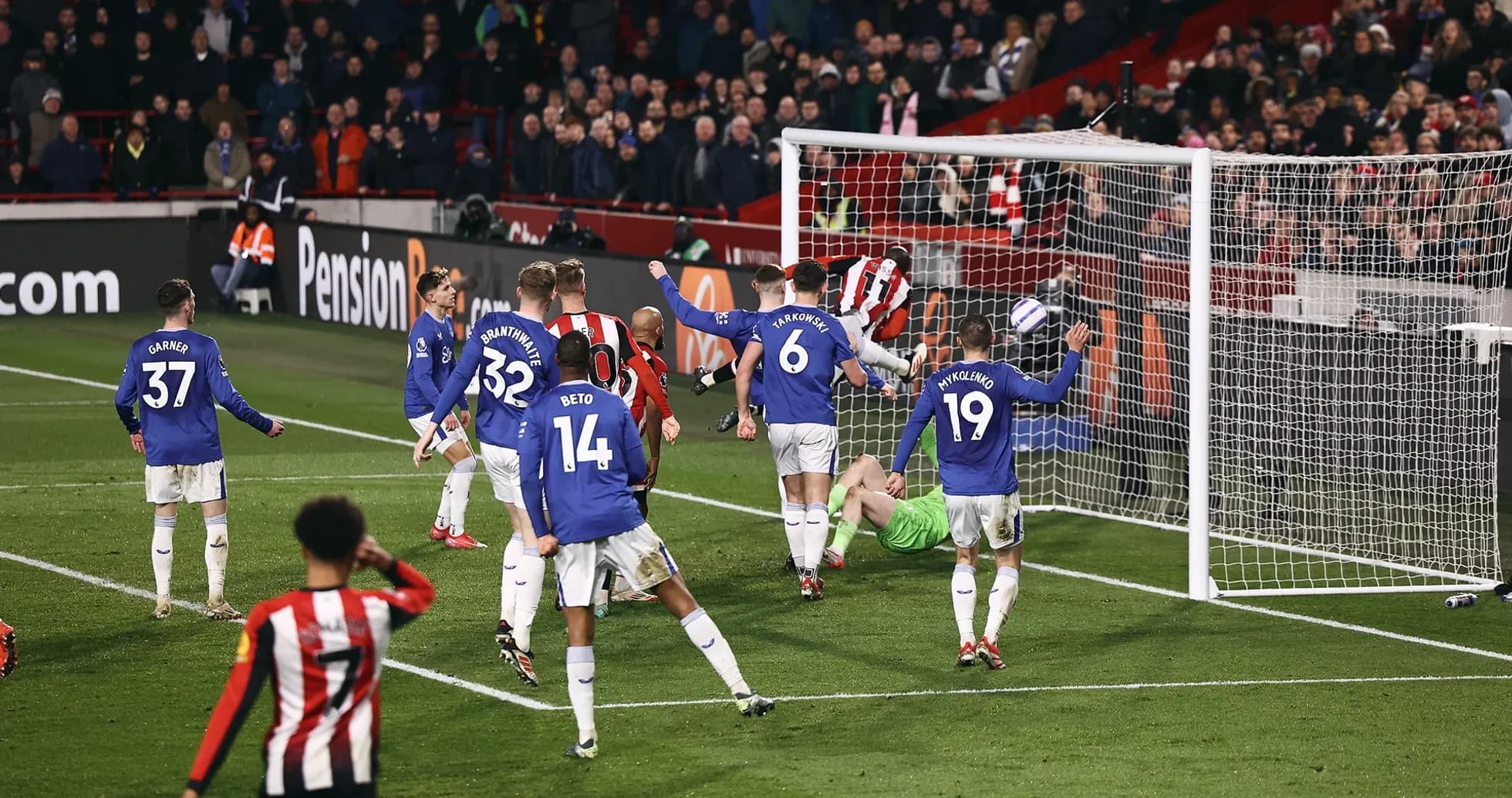 Brentford və Everton futbol oyunu
