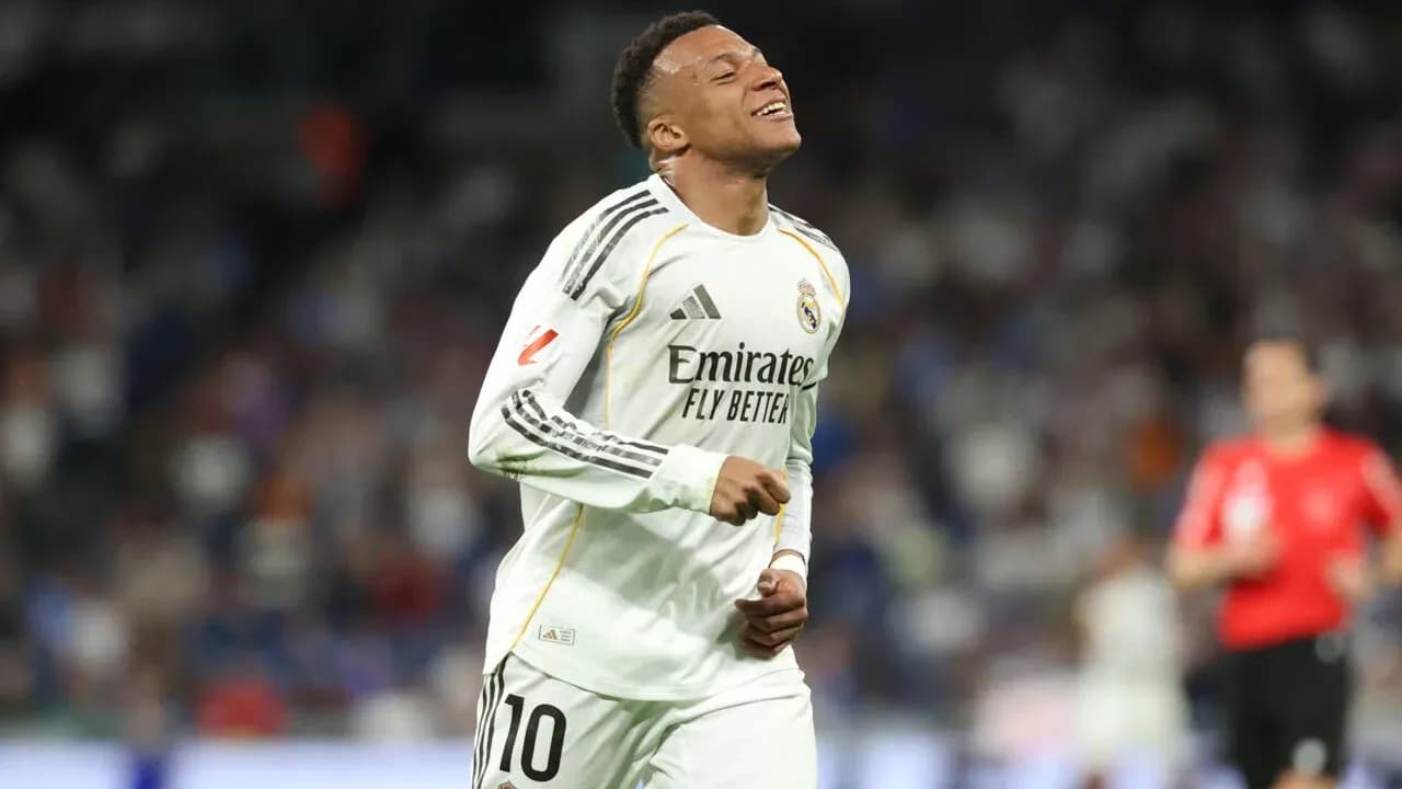 Futbolçu Real Madrid formasında meydanda