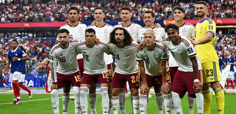 İspaniya futbol komandası oyunçuları fotoşəkildə