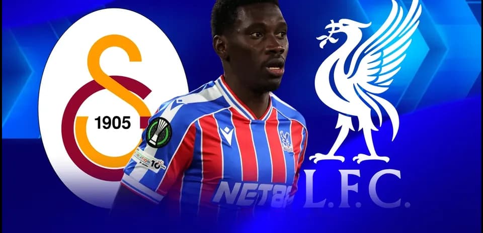 Futbolçunun Galatasaray və Liverpool logoları arasında görünüşü