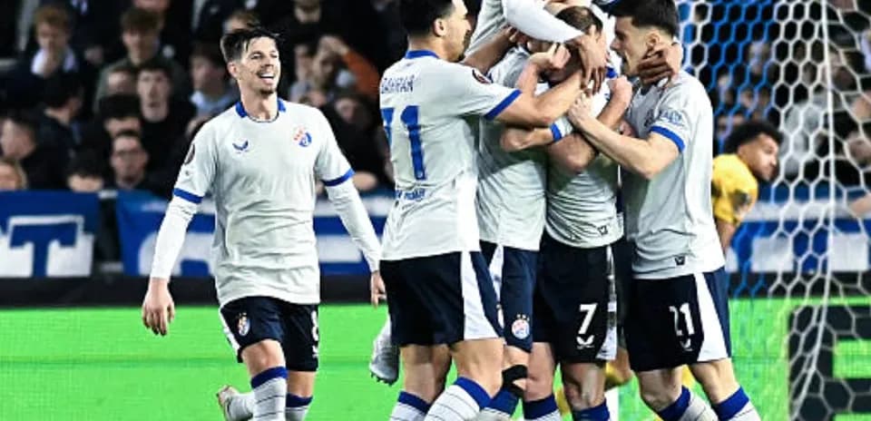 Dinamo Zagreb futbolçuları sevinir