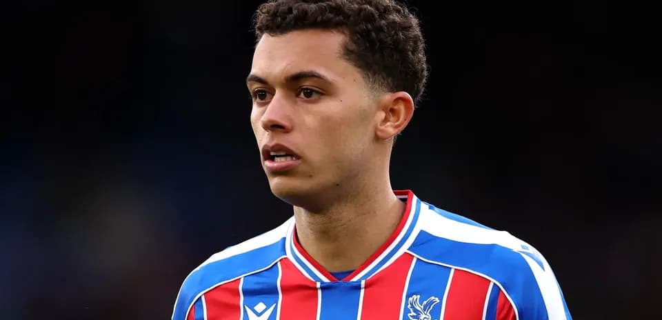 Futbolçu Crystal Palace formasında sahədə