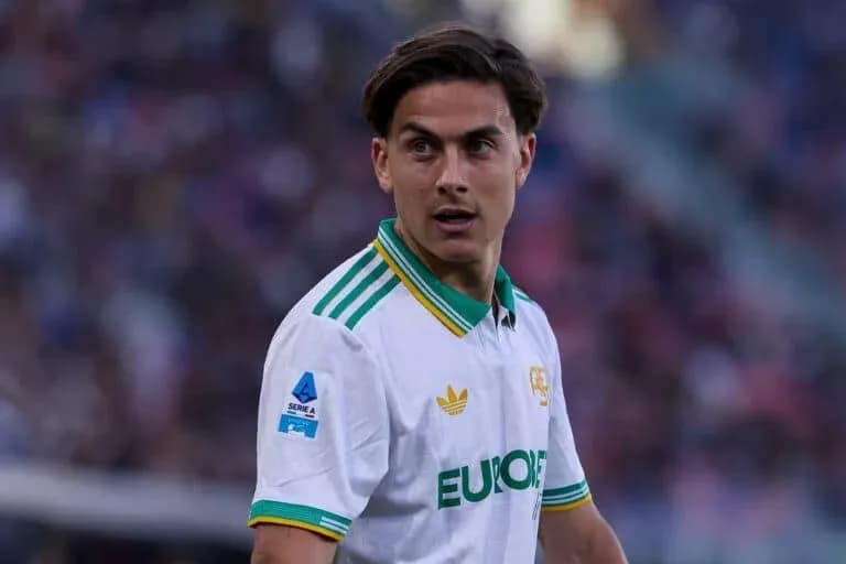 Futbolçu oyun zamanı meydanda durur