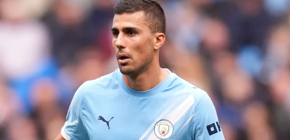 Futbolçu Manchester City formasında oyun zamanı