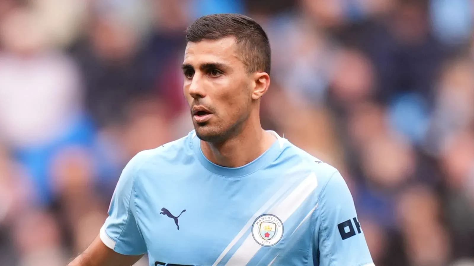 Futbolçu Manchester City formasında oyun zamanı