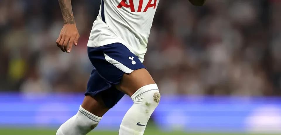 Futbolçu topa doğru qaçır, Tottenham formasında