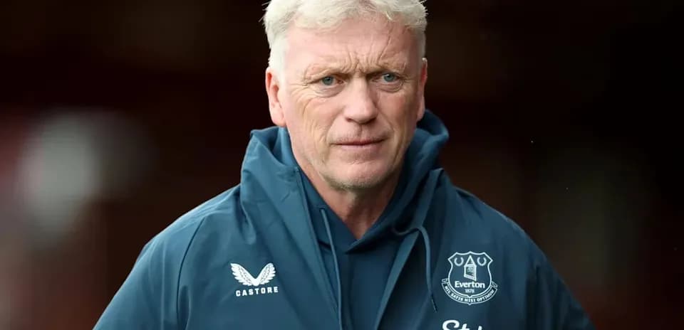 Everton manager David Moyes during pre-match preparations