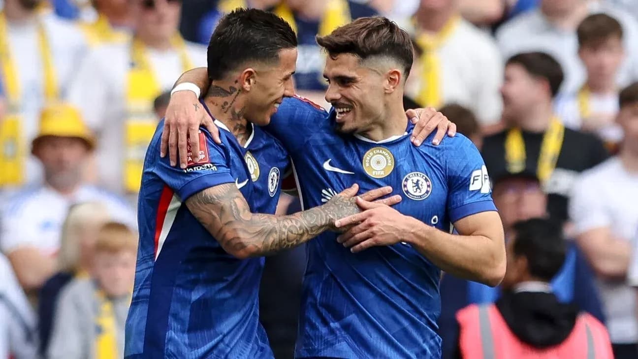İki Chelsea futbolçusu qələbə münasibətilə qeyd edir
