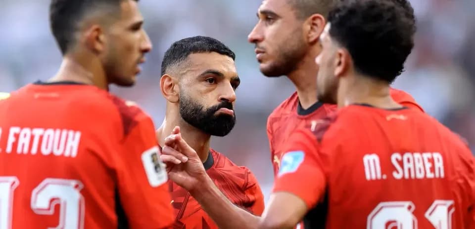 Misir futbolçuları oyunun gedişatında