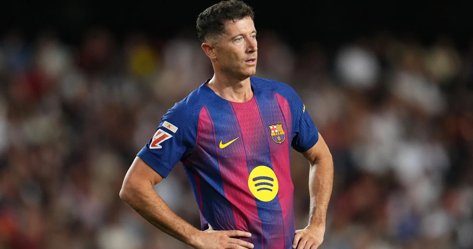 Robert Lewandowski in Barcelona jersey during match