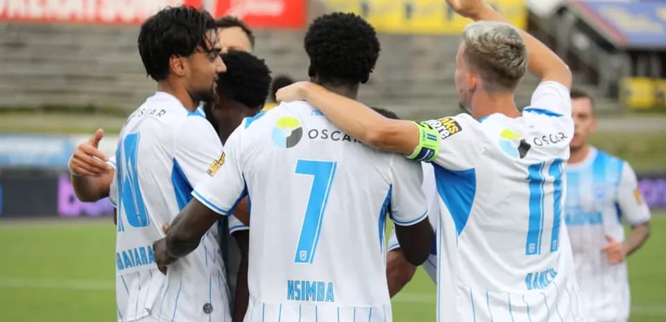 Universitatea Craiova futbolçuları qeyd edirlər