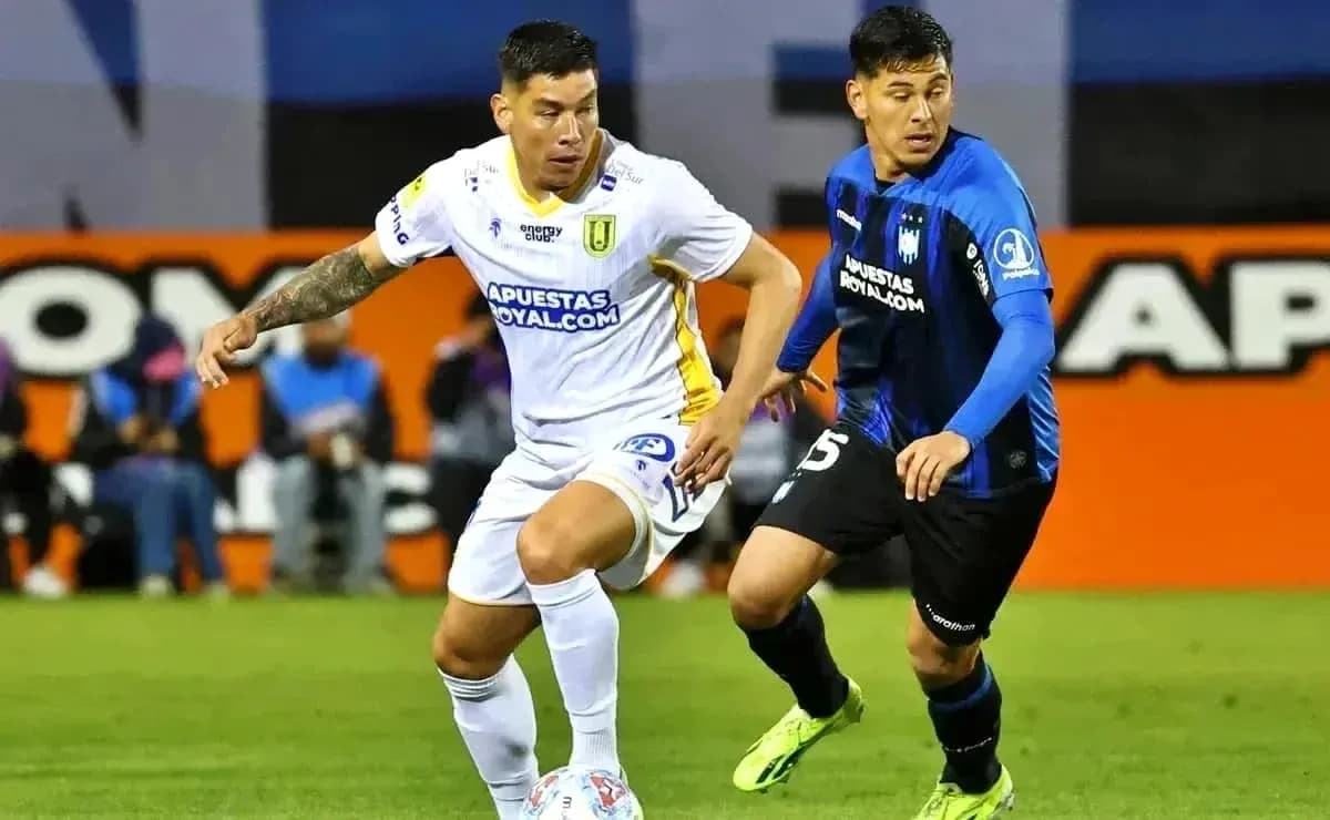 Universidad de Concepcion və Huachipato oyunu