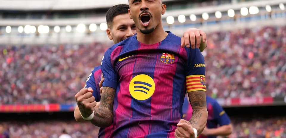 Barcelona oyunçusu qələbə sevinci yaşayır