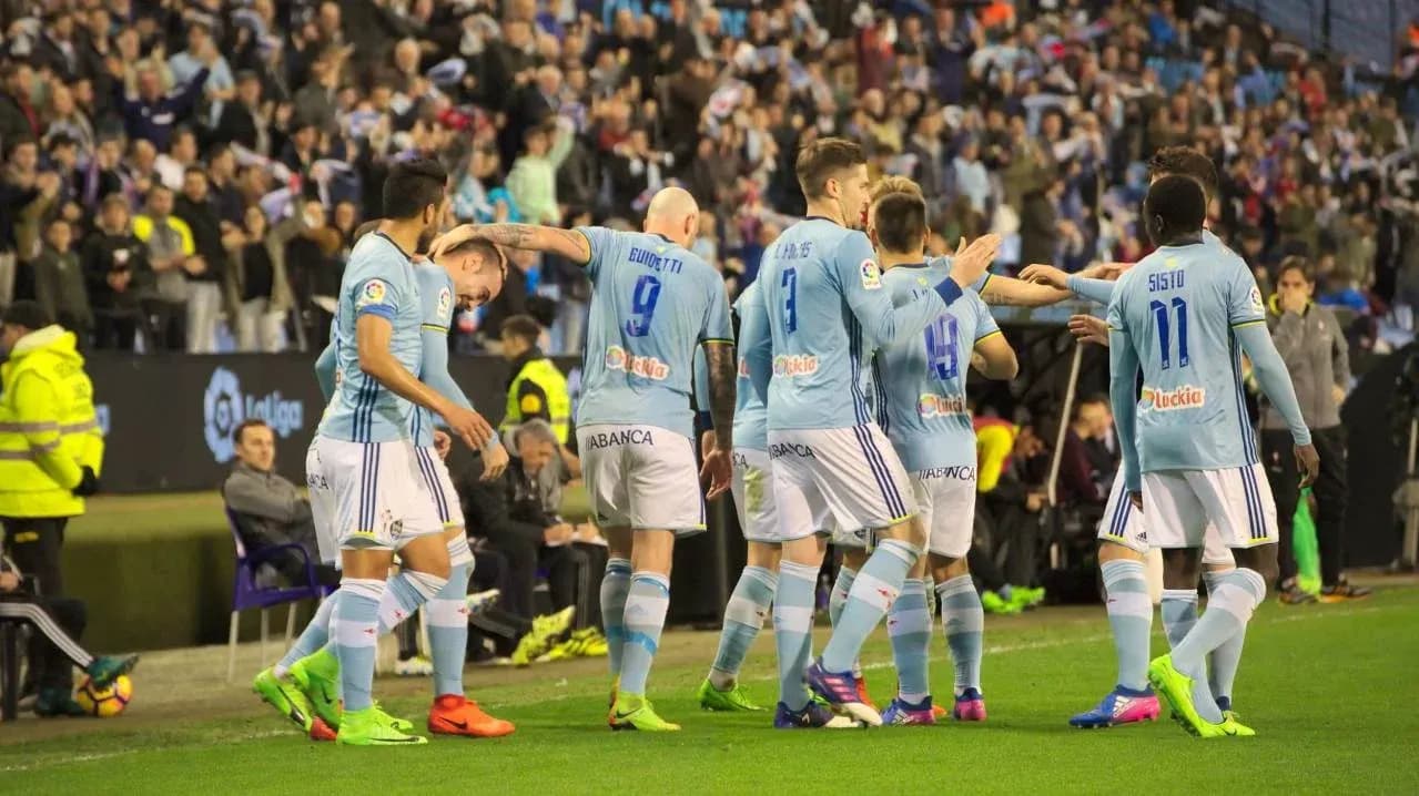 Celta Vigo futbolçuları qələbəni qeyd edir