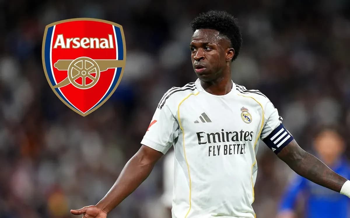 Futbolçu Real Madrid formasında oyun oynayır