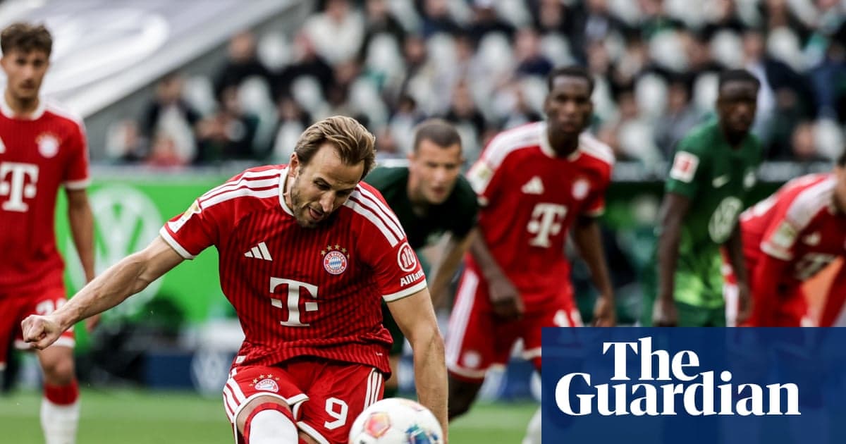 Harry Kane taking a penalty for Bayern Munich