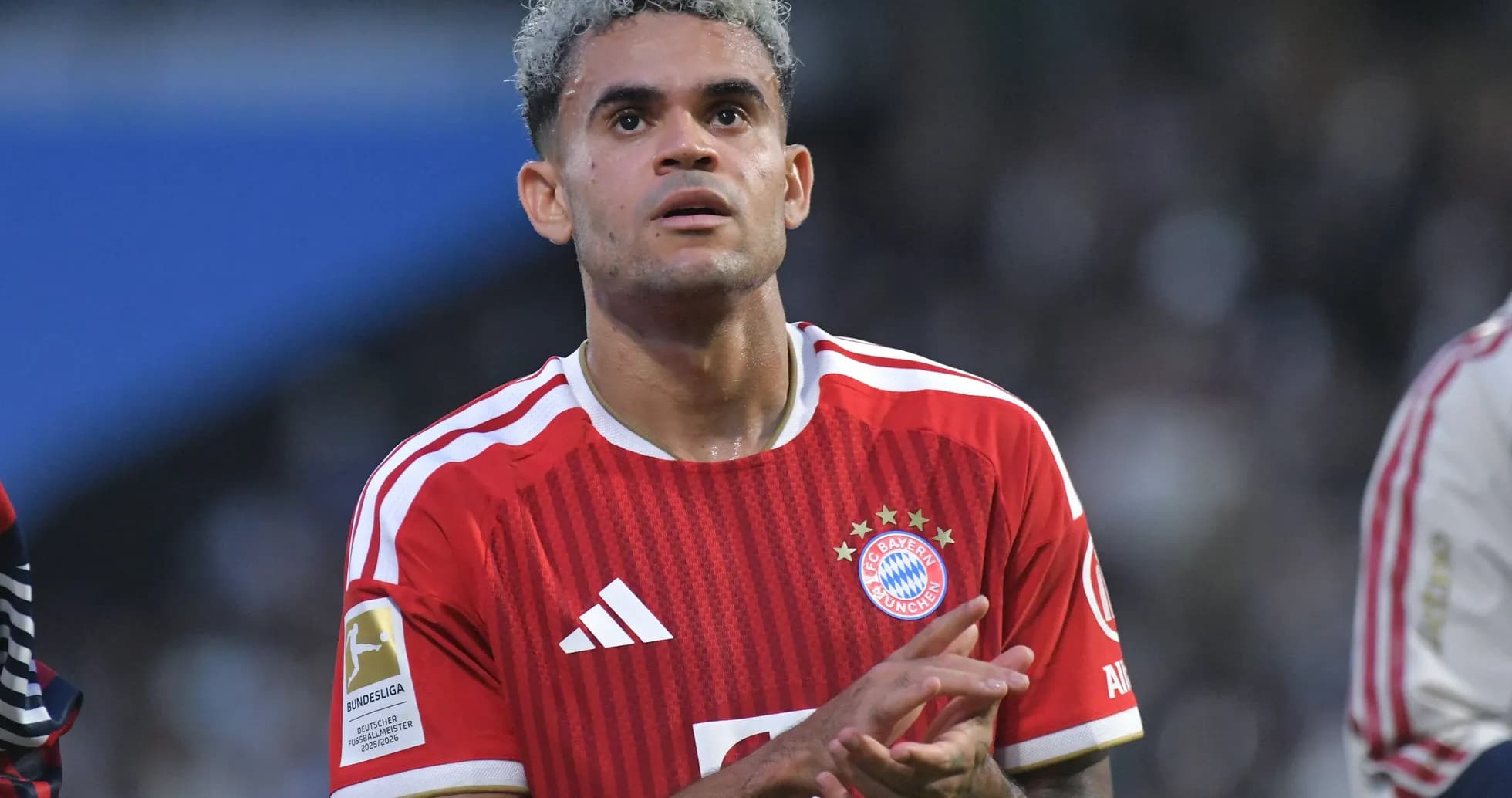 Futbolçu Bayern Münhen formasında matçda