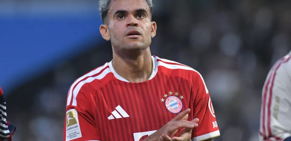 Futbolçu Bayern Münhen formasında matçda