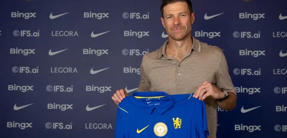 Yeni məşqçinin Chelsea formasını tutması