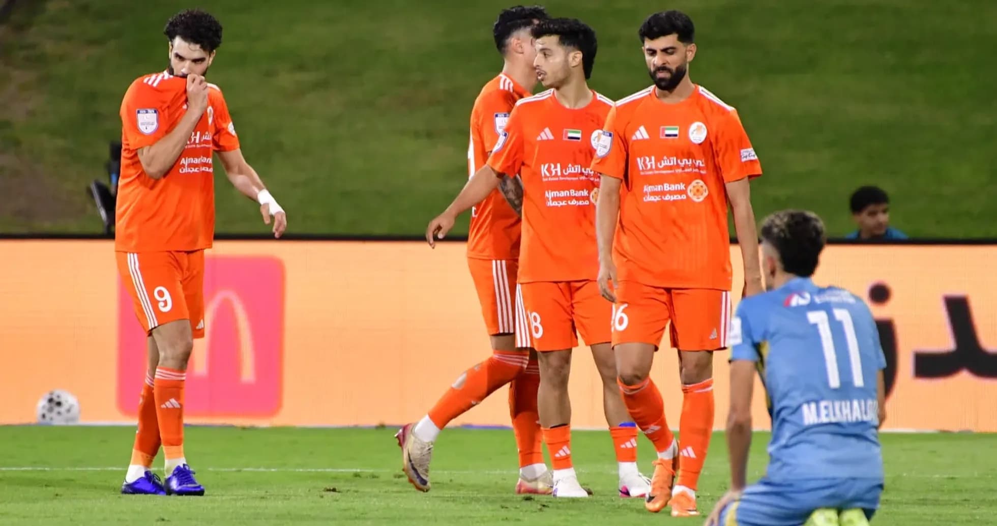 Al Jazira U23 futbolçuları meydanda