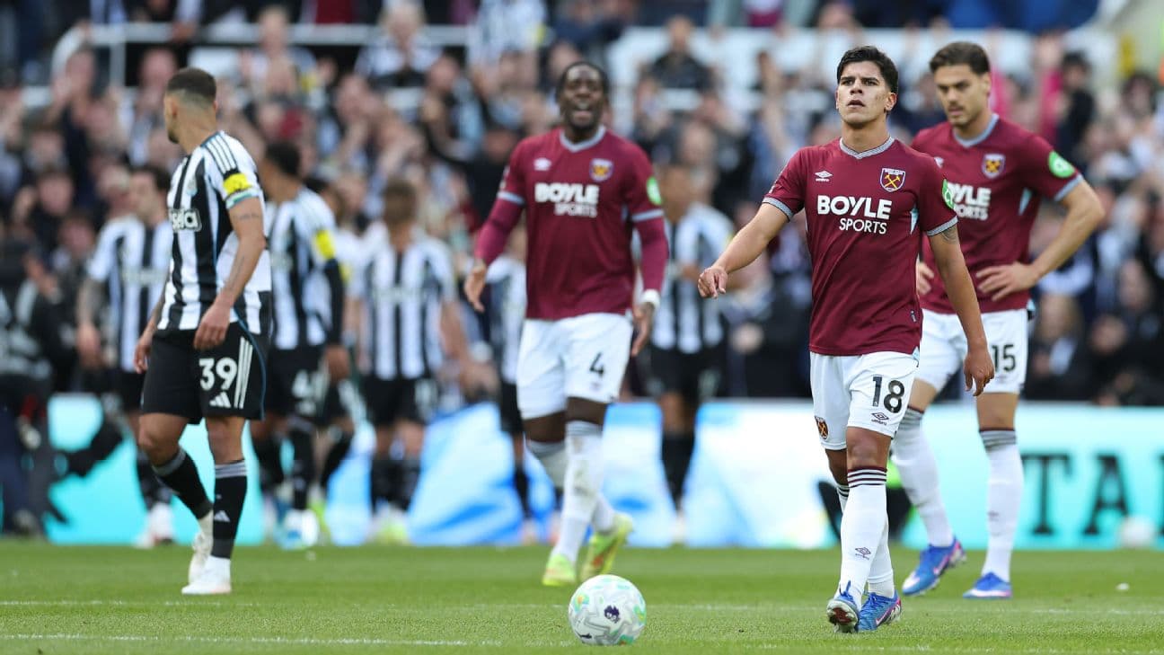 Newcastle və West Ham oyunçuları matç zamanı