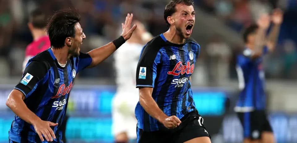 Atalanta oyunçularının qələbə sevinci