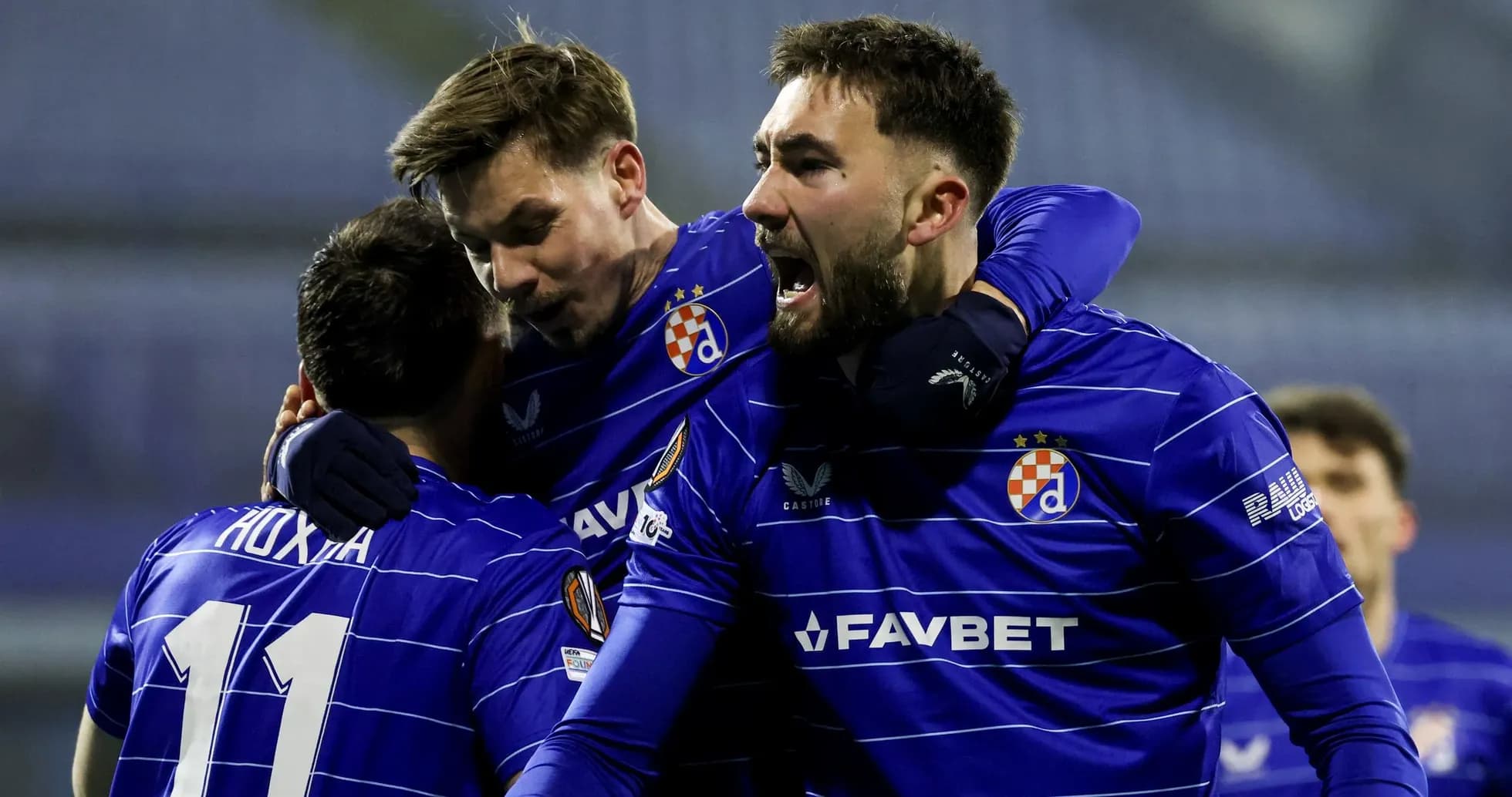 Dinamo Zagreb futbolçuları sevinir