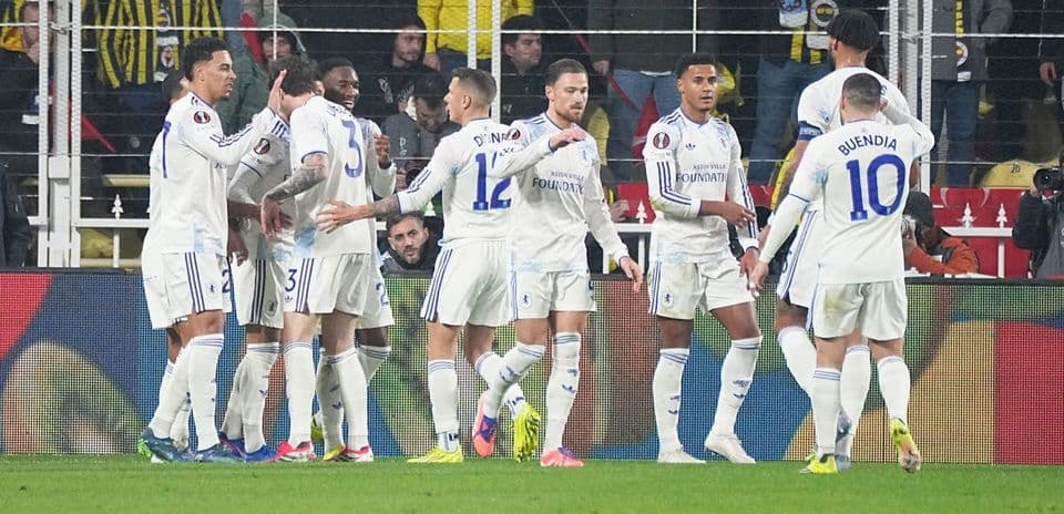 Fenerbahçe 0:1 Aston Villa: UEFA Europa League Müsabiqəsindəki Duel.jpg